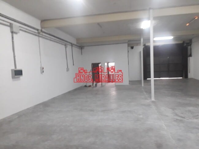 Más detalles de Nave en alquiler