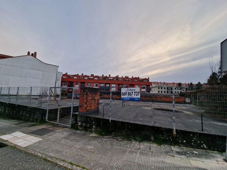Rua de Manuel Suárez Marquier, 2, O Rosal, Pontevedra en venta - Foto del edificio - Imagen 2 de 9