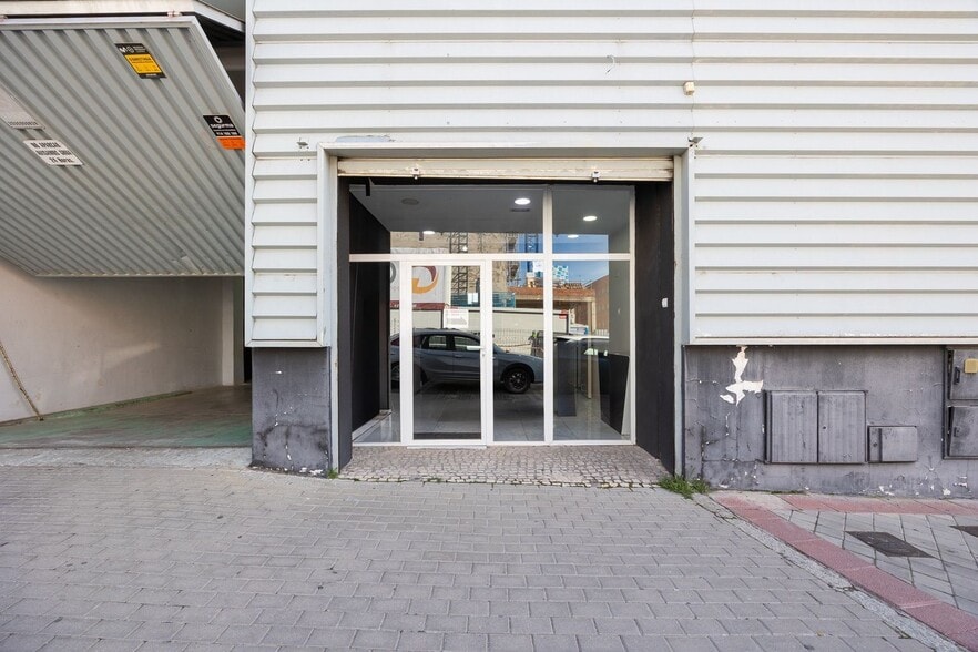 Nave en Madrid, Madrid en alquiler - Foto del edificio - Imagen 3 de 4