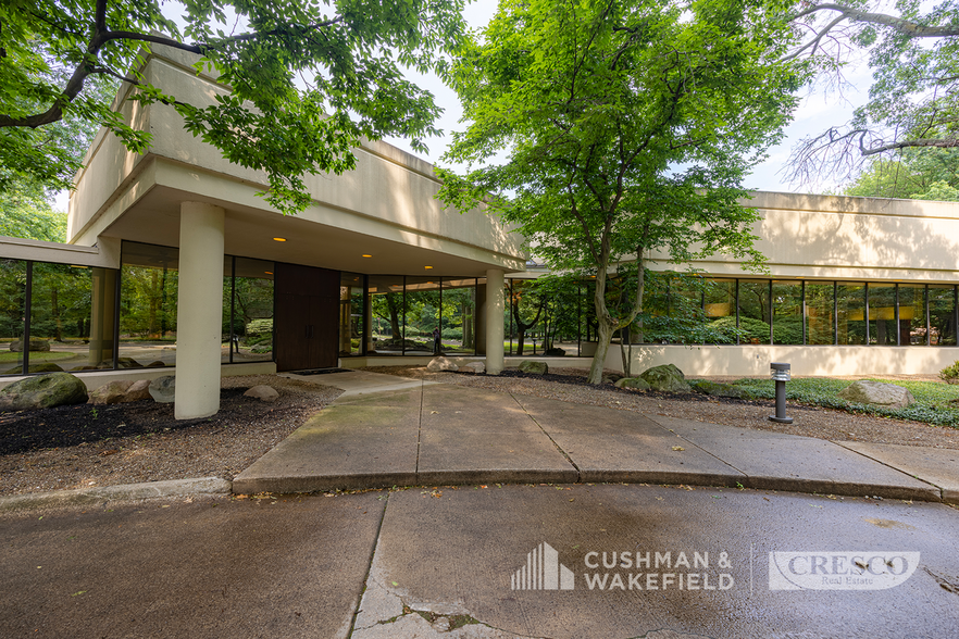 28800 Clemens Rd, Westlake, OH en venta - Foto del edificio - Imagen 2 de 20