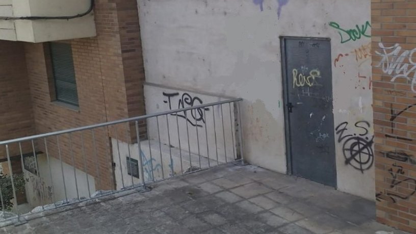 Local en Ponferrada en venta - Foto del edificio - Imagen 3 de 7