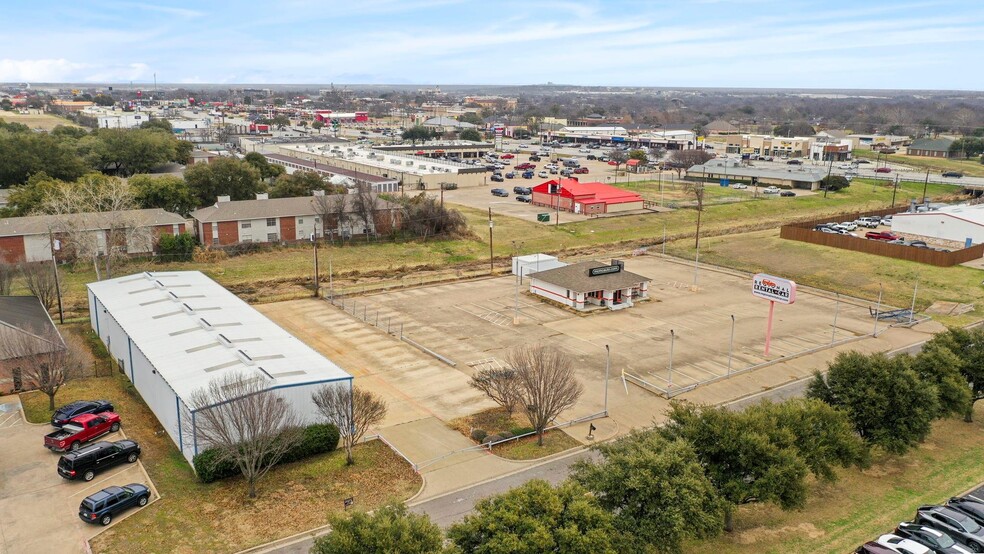 240 Exchange St, Burleson, TX en venta - Vista aérea - Imagen 2 de 40