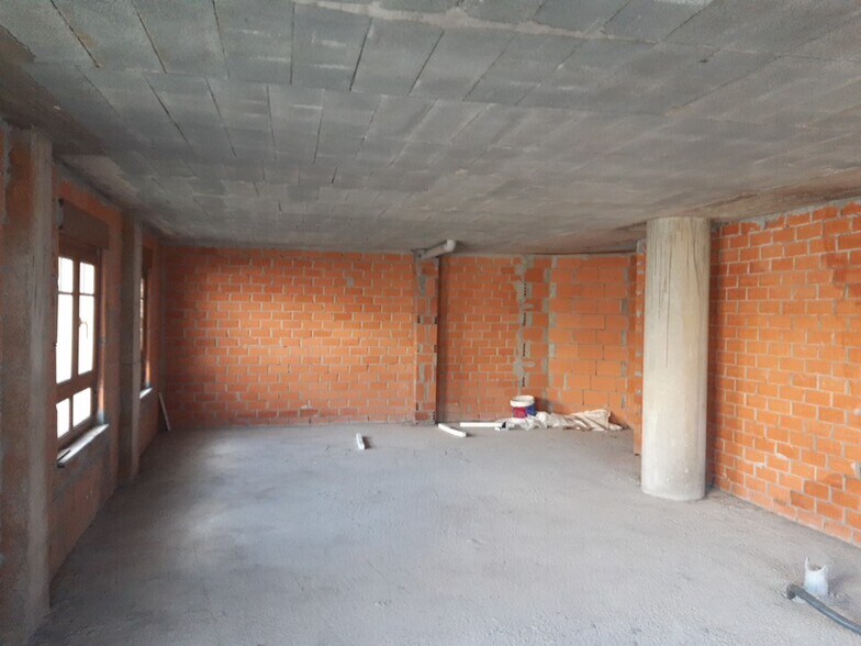 Avenida de Benito Galcerán, Viveiro, Lugo en venta - Foto del edificio - Imagen 3 de 10