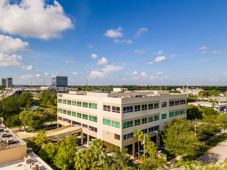 20601 E Dixie Hwy, Aventura, FL en alquiler - Foto del edificio - Imagen 1 de 3