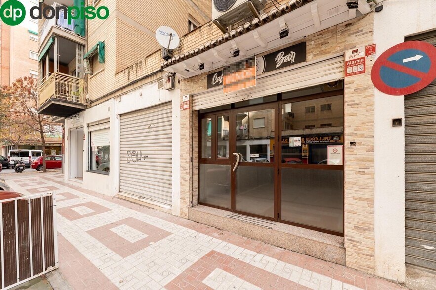 Calle Pintor Ismael de la Serna, 12, Granada, Granada en venta - Foto del edificio - Imagen 2 de 21