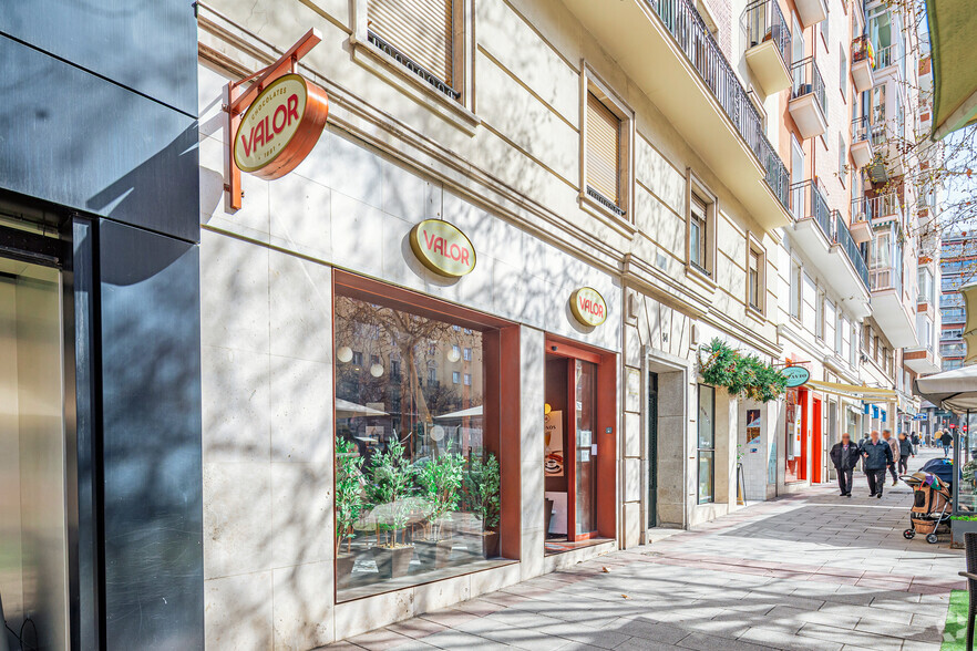 Calle de Cea Bermúdez, 54, Madrid, Madrid en alquiler - Foto del edificio - Imagen 2 de 2