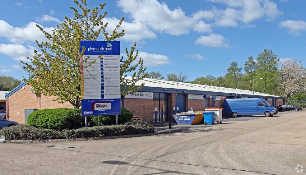 861-874 Plymouth Rd, Slough en alquiler - Foto del edificio - Imagen 2 de 8