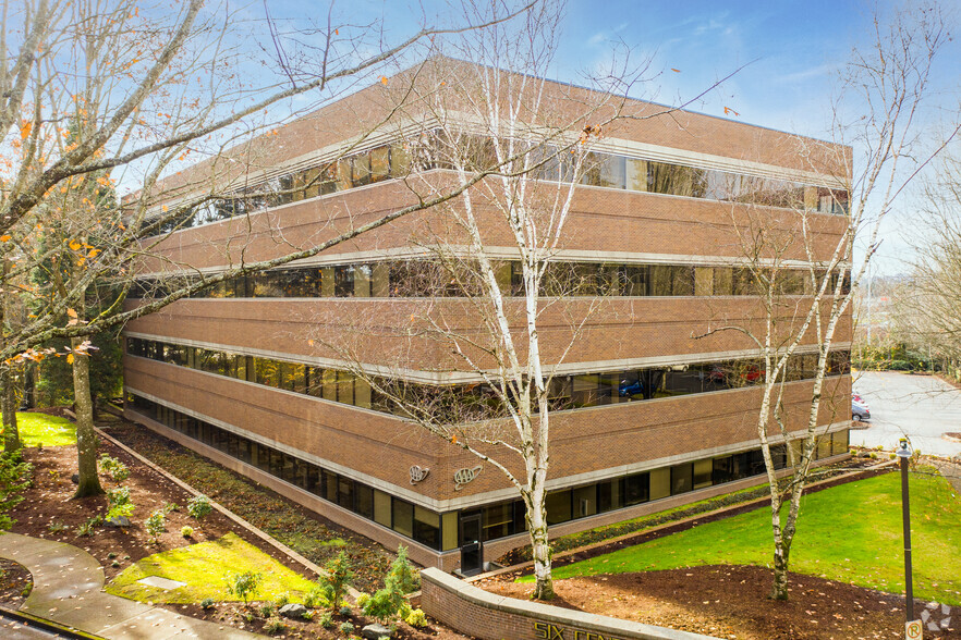 6 Centerpointe Dr, Lake Oswego, OR en alquiler - Foto del edificio - Imagen 2 de 5