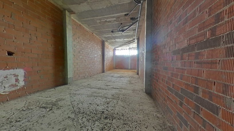 Calle de Cristóbal Colón, 13, Valdeganga, ALB 02150 - Unidad Esc 3.P001 -  - Foto del interior - Image 1 of 7