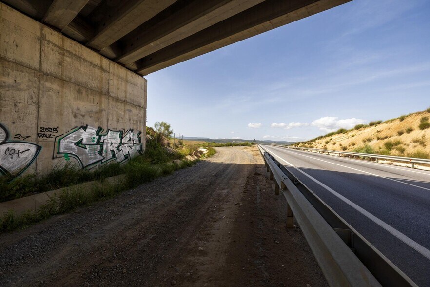 Terreno en Granada en venta - Foto de la construcción - Imagen 3 de 23