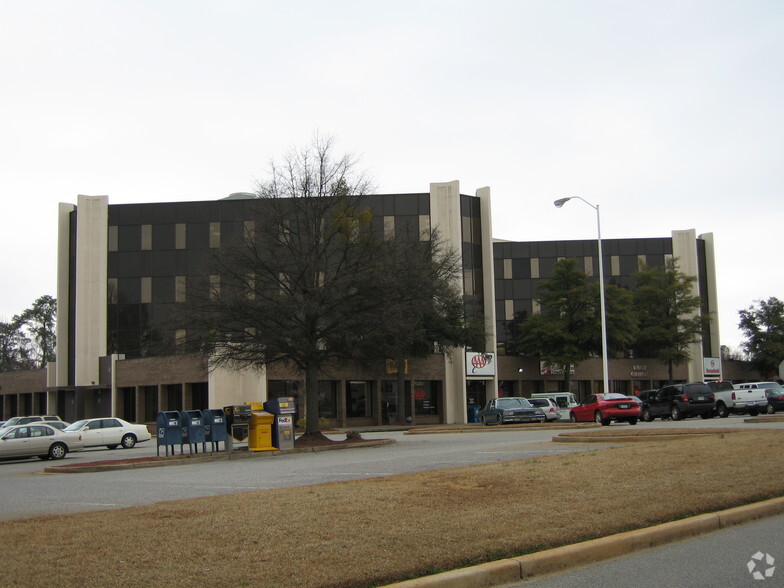 810 Dutch Square Blvd, Columbia, SC en alquiler - Foto del edificio - Imagen 2 de 29