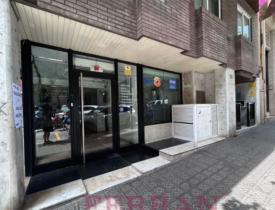Edificio residencial en Barcelona, Barcelona en venta Foto del edificio- Imagen 1 de 3