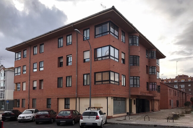 Más detalles de Calle Alfredo Abella, 1, Ávila - Edificio residencial​ en venta