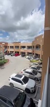 11091-11093 NW 138th St, Hialeah, FL en alquiler - Vídeo de anuncio comercial 