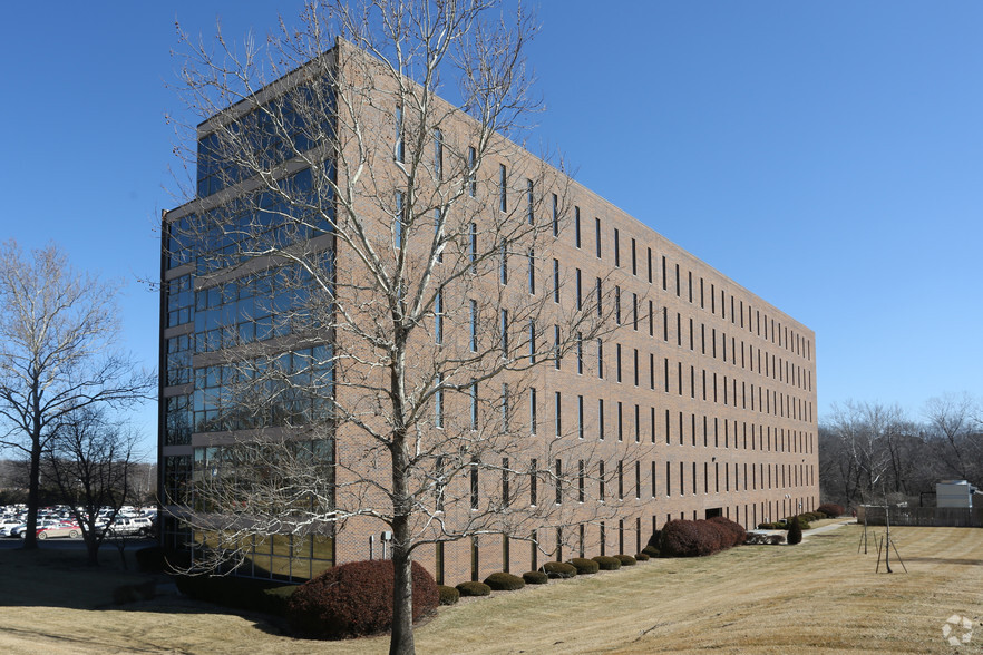 10551 Barkley St, Overland Park, KS en alquiler - Foto del edificio - Imagen 1 de 11