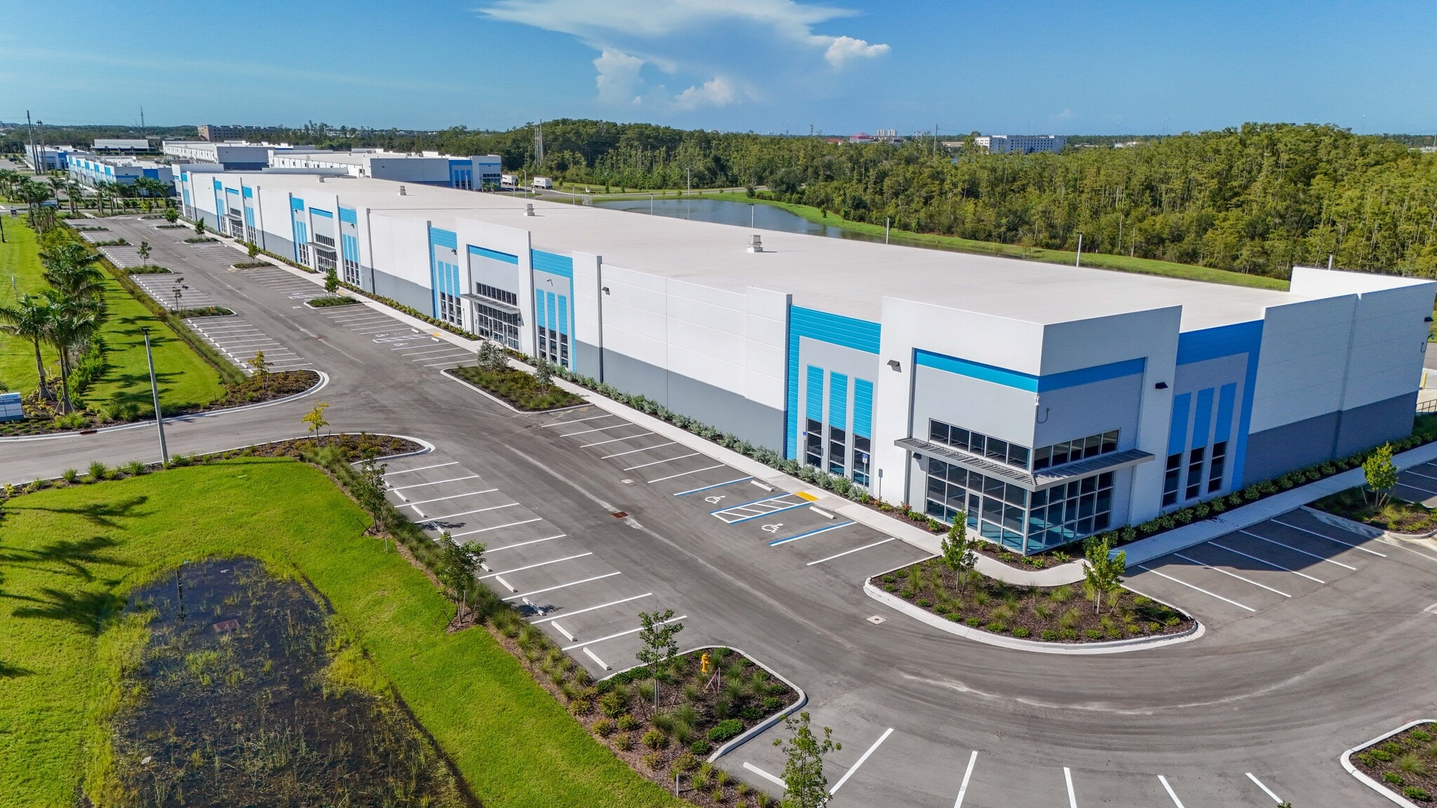 16200 Ben Hill Griffin Pky, Fort Myers, FL en alquiler Foto del edificio- Imagen 1 de 2