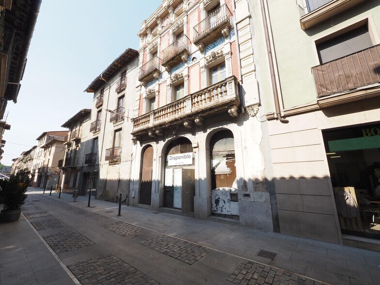 Edificio residencial en Manlleu, Barcelona en venta - Foto del interior - Imagen 2 de 9