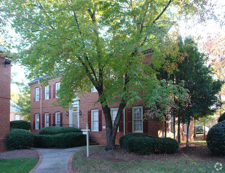 1081 Cambridge Sq, Alpharetta, GA en alquiler - Foto principal - Imagen 1 de 8