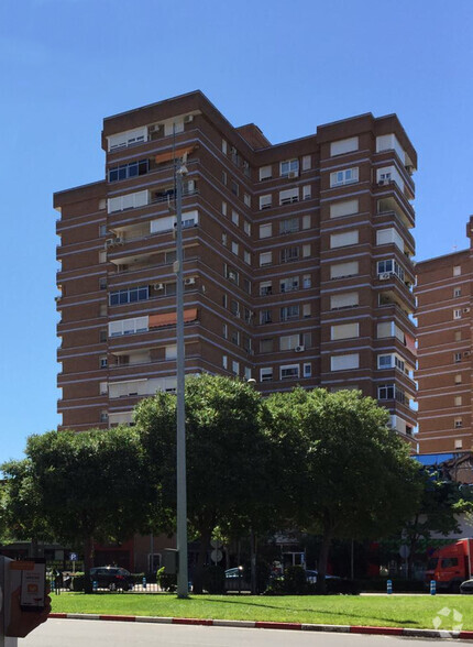 Avenida Madrid, 2, Talavera De La Reina, Toledo en venta - Foto del edificio - Imagen 2 de 3