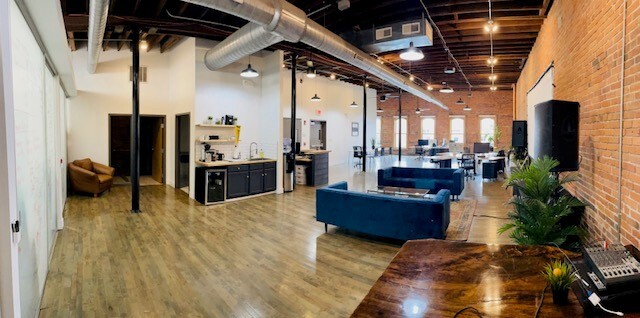 465 Ellicott St, Buffalo, NY en alquiler - Foto del interior - Imagen 1 de 8