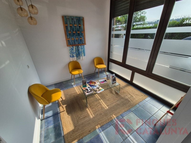 Edificio residencial en Girona, Gerona en venta Foto principal- Imagen 1 de 2