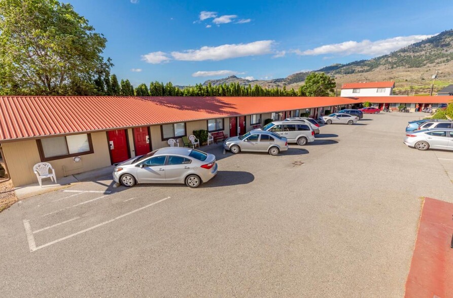 9913 Highway 3, Osoyoos, BC en venta - Foto del edificio - Imagen 3 de 17