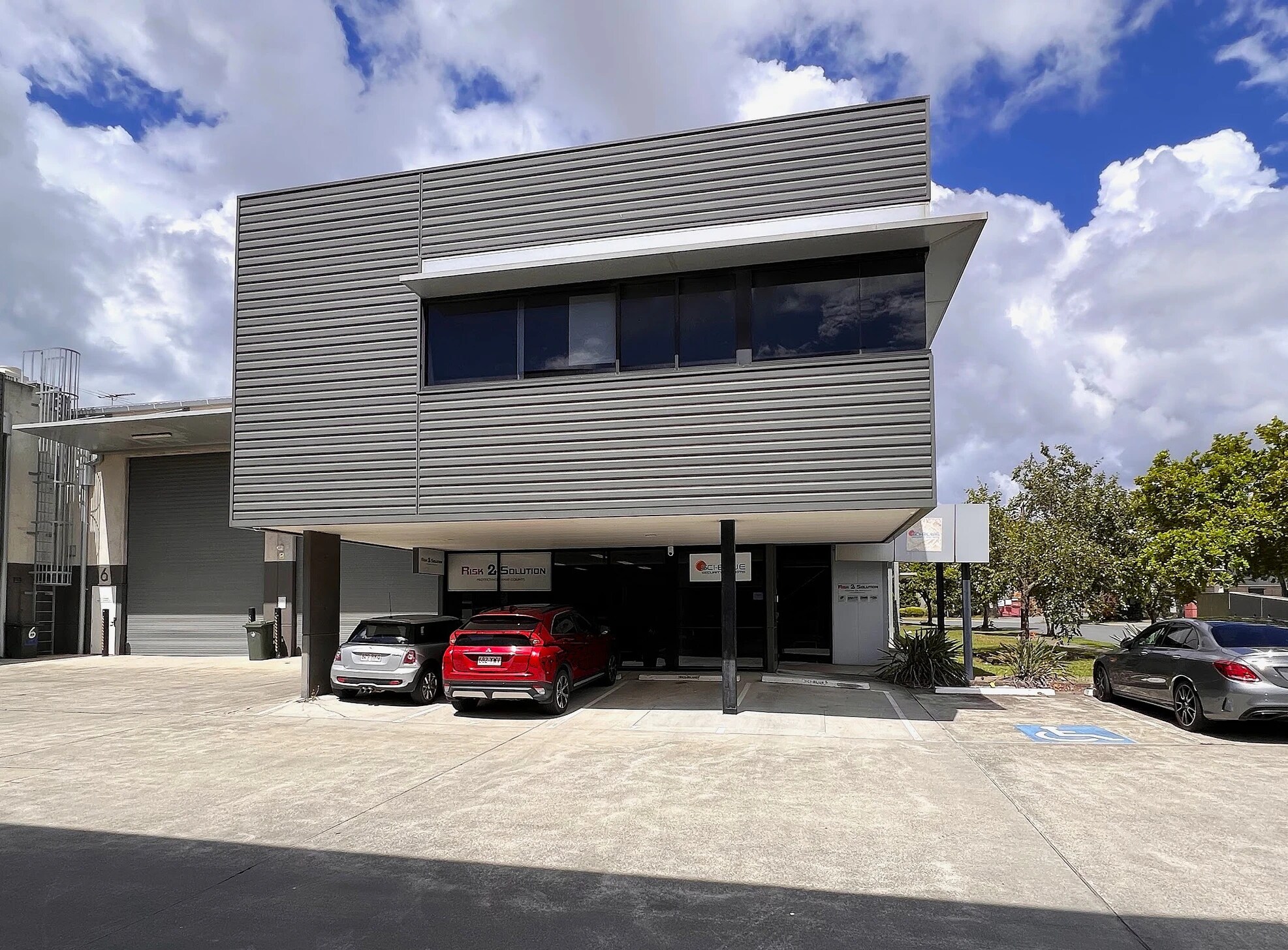 333 Queensport Rd N, Murarrie en alquiler Foto principal- Imagen 1 de 3