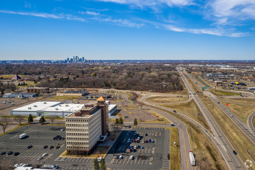 1700 W Highway 36, Roseville, MN en alquiler - Foto del edificio - Imagen 3 de 4