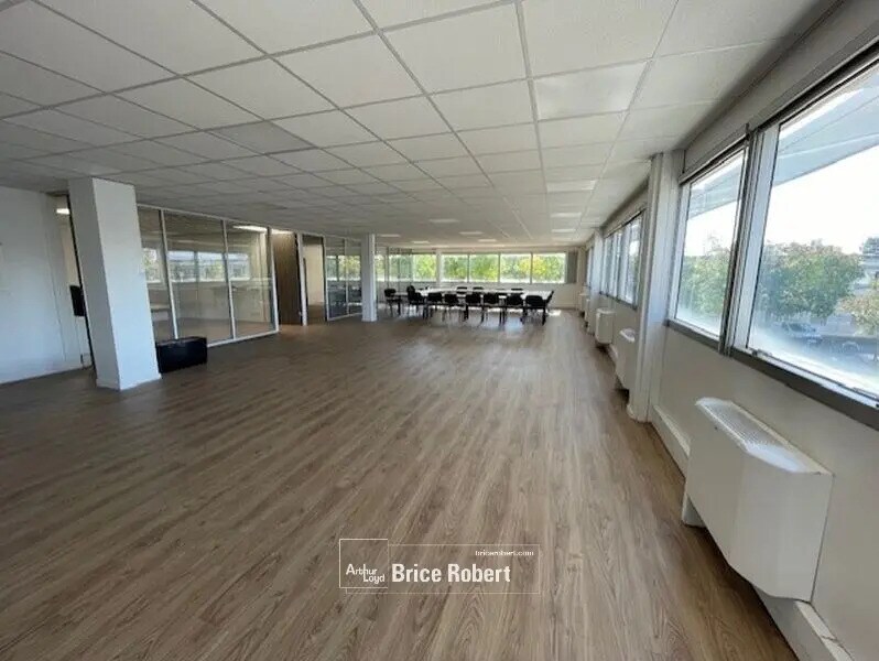 Oficina en Bron en alquiler Foto del interior- Imagen 1 de 6