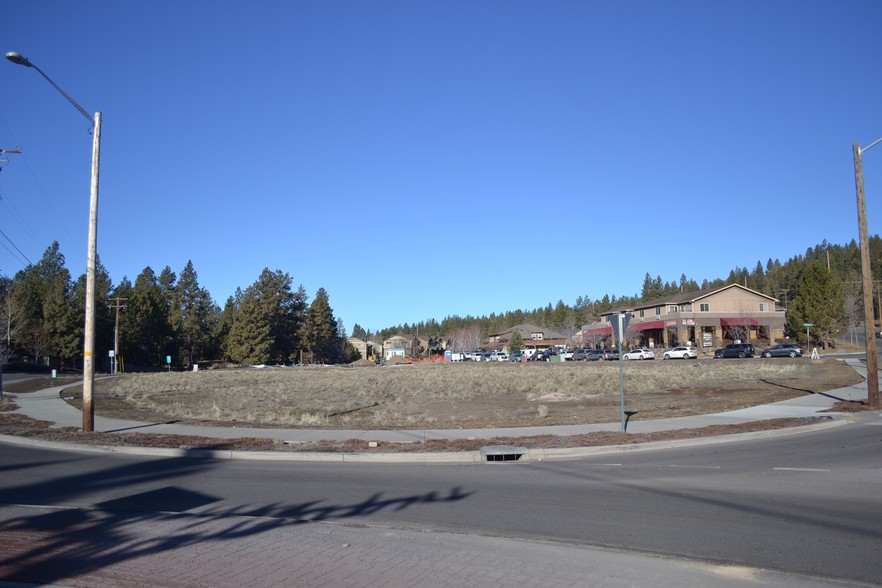 1701-1779 NW Pence Ln, Bend, OR en venta - Foto principal - Imagen 1 de 6