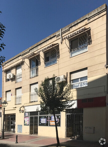 Calle Pesquera, 28, Torrejón de Ardoz, Madrid en venta - Foto del edificio - Imagen 2 de 2