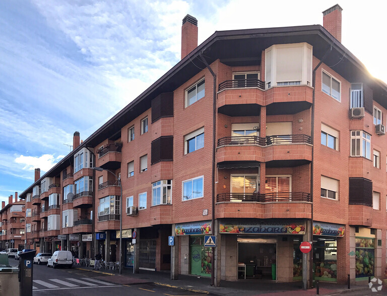 Calle Río Guadarrama, 10, Collado Villalba, Madrid en alquiler - Foto del edificio - Imagen 2 de 4