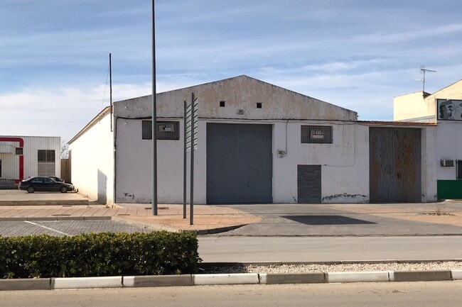 Más detalles de Carretera Circunvalacion, 22, Quintanar de la Orden - Nave en venta