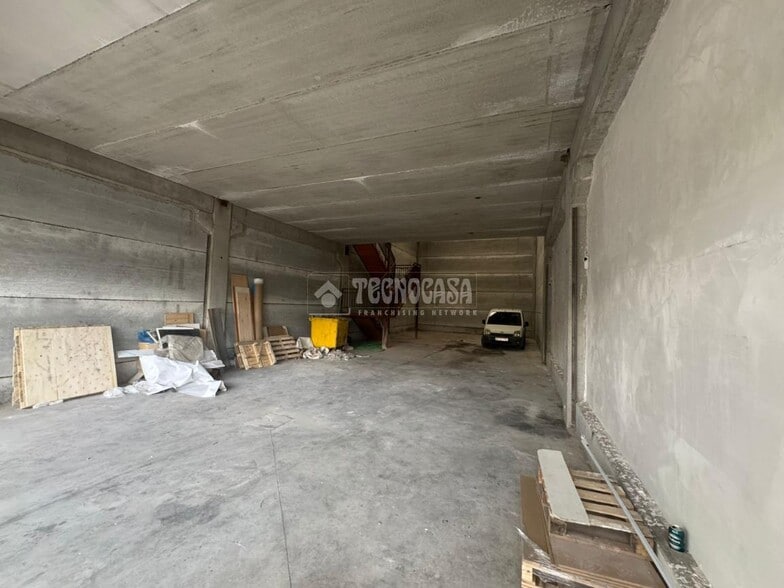 Nave en Guadalajara, Guadalajara en venta - Foto del interior - Imagen 1 de 7