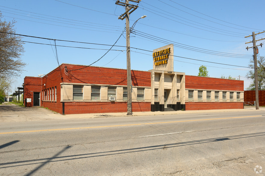 14225 Schaefer Hwy, Detroit, MI en alquiler - Foto del edificio - Imagen 2 de 11