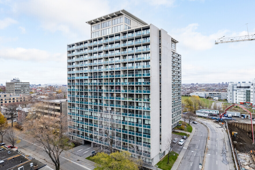 4999 Rue Sainte-Catherine O, Westmount, QC en alquiler - Foto del edificio - Imagen 1 de 11