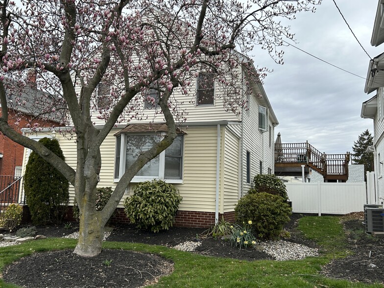 847 King George Rd, Fords, NJ en venta - Foto del edificio - Imagen 3 de 36