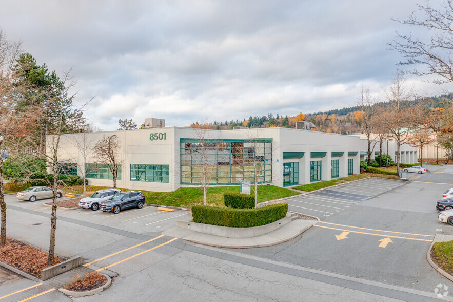 8501-8527 Commerce Crt, Burnaby, BC en alquiler - Foto principal - Imagen 1 de 7