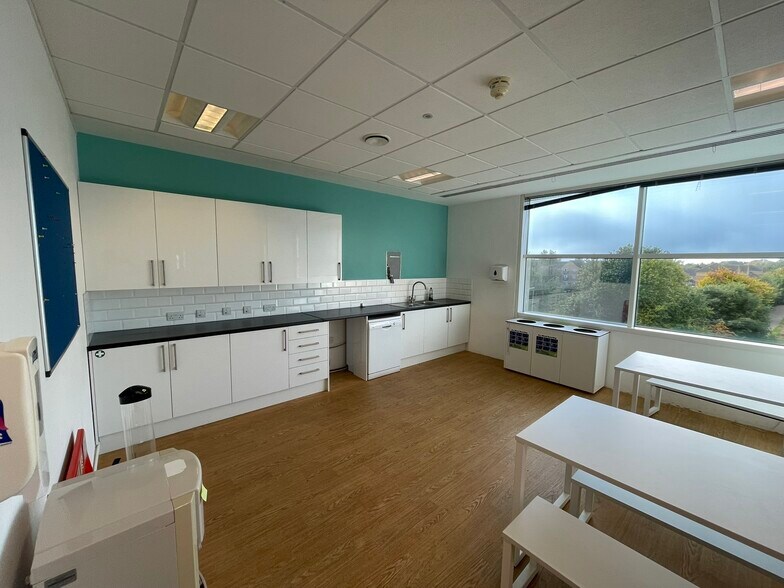 Cowley Rd, Cambridge en alquiler - Foto del edificio - Imagen 2 de 4