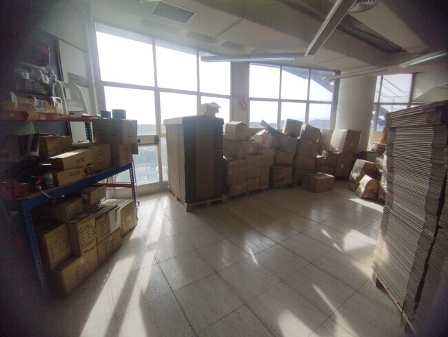 Más detalles de Nave en alquiler