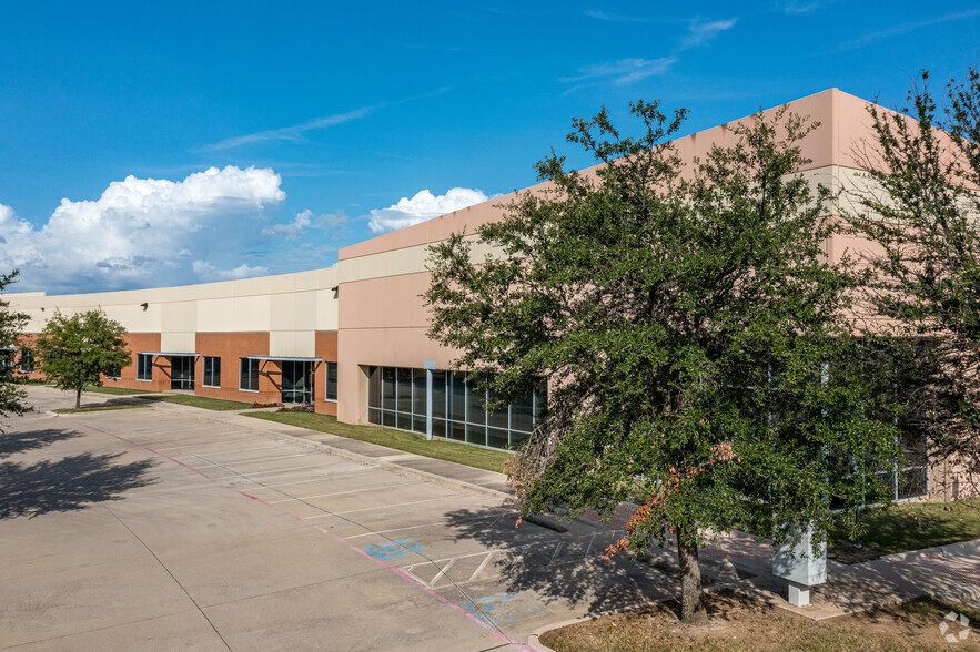 5450 Stratum Dr, Fort Worth, TX en alquiler - Foto del edificio - Imagen 1 de 7