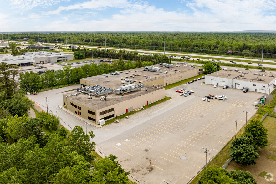 1020 Boul Michèle-Bohec, Blainville, QC en alquiler - Vista aérea - Imagen 2 de 6