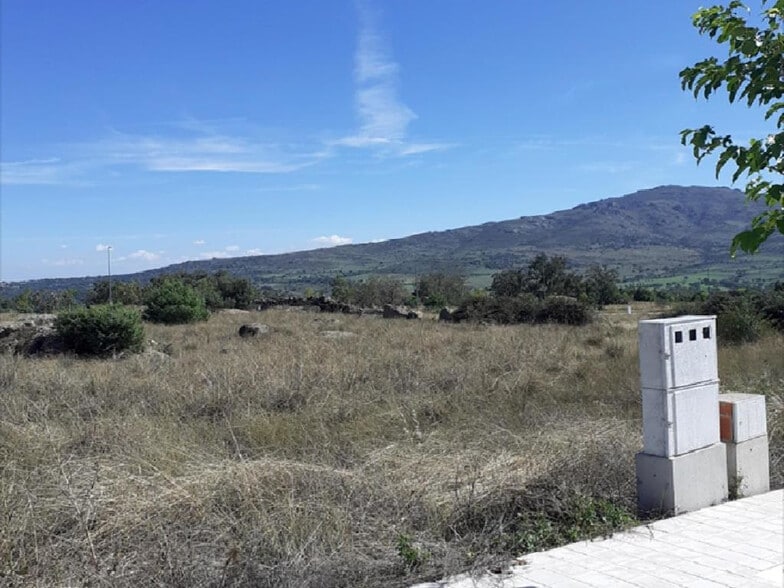 Avenida Siete Abanicos, 42, Miraflores de la Sierra, Madrid en venta - Foto del edificio - Imagen 3 de 4