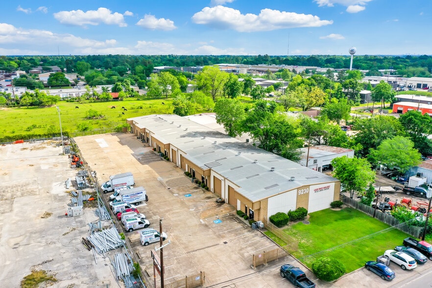 9230 Keough Rd, Houston, TX en alquiler - Foto del edificio - Imagen 3 de 6