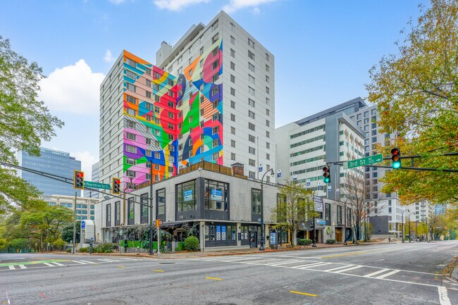 Más detalles de 710 Peachtree St NE, Atlanta, GA - Oficina, local en alquiler
