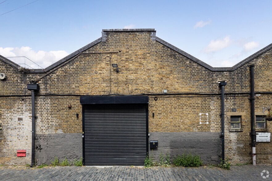 38-40 Upper Clapton Rd, London en alquiler - Foto del edificio - Imagen 2 de 3