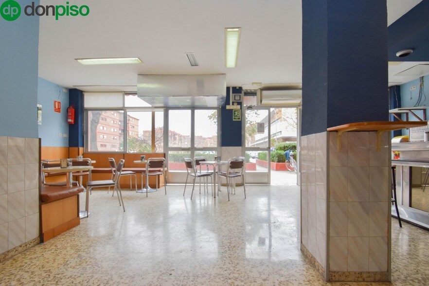 Plaza Poeta Garcilaso de la Vega, 6, Granada, Granada en venta - Foto del edificio - Imagen 3 de 47