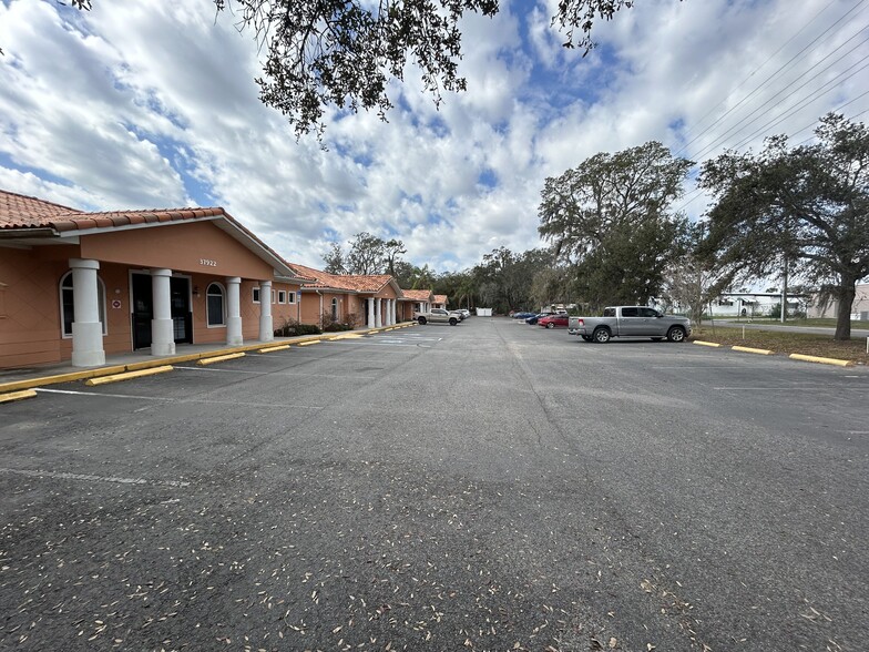 37914 Daughtery Rd, Zephyrhills, FL en venta - Foto del edificio - Imagen 3 de 31