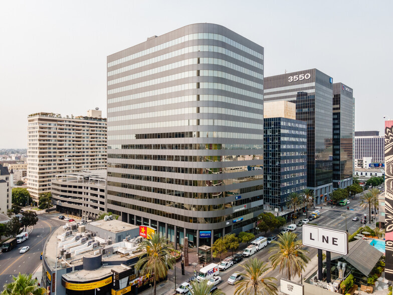 3530 Wilshire Blvd, Los Angeles, CA en alquiler - Foto del edificio - Imagen 1 de 9