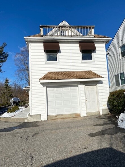 23 Kiscona Rd, Mount Kisco, NY en venta - Foto del edificio - Imagen 2 de 6